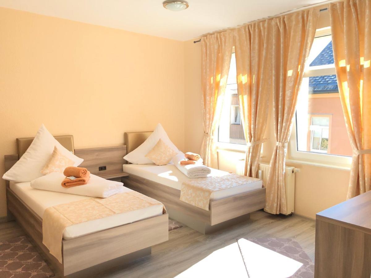 Pension Goldenes Vogtland Adorf エクステリア 写真